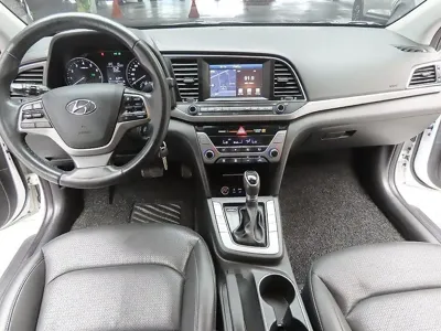 Hyundai Avante 2016, 96061 км, за 4398.06 USD - фото 7