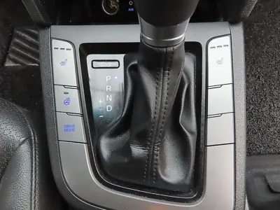 Hyundai Avante 2016, 96061 км, за 4398.06 USD - фото 9