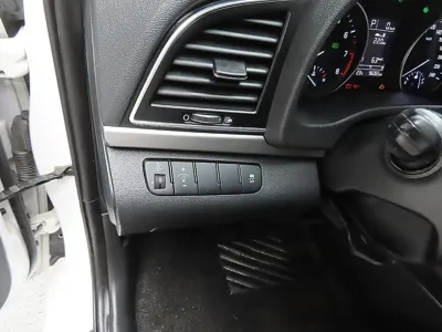 Hyundai Avante 2016, 96061 км, за 4398.06 USD - фото 12