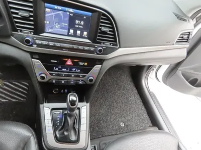 Hyundai Avante 2016, 96061 км, за 4398.06 USD - фото 14