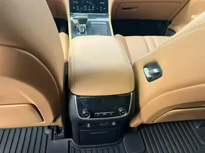 Li Auto Li ONE 2022, 90000 км, за 17627.67 USD - фото 7