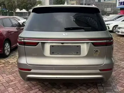 Li Auto Li ONE 2022, 90000 км, за 17627.67 USD - фото 10