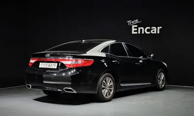 Hyundai Grandeur 2015, 216812 км, за 3547.03 USD
