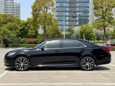 Toyota Crown 2018, 109000 км, за 15552.97 USD