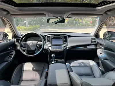 Toyota Crown 2018, 109000 км, за 15552.97 USD - фото 8