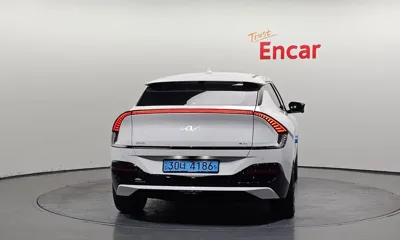 Kia EV6 2023, 43830 км, за 23727.48 USD