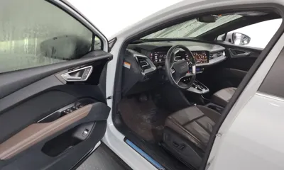 Audi Q4 e-tron 2022, 37344 км, за 24560.27 USD - фото 10