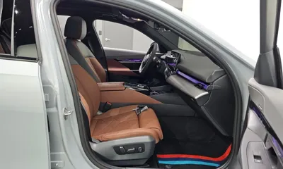 BMW 5-Series 2025, 13459 км, за 60391.23 USD - фото 26
