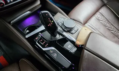 BMW 5-Series 2020, 57929 км, за 22398.41 USD - фото 9