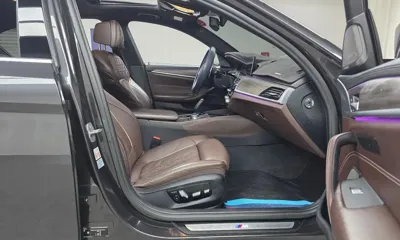 BMW 5-Series 2020, 57929 км, за 22398.41 USD - фото 11