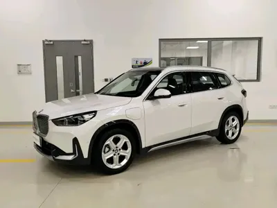 BMW iX1 · 2025 год