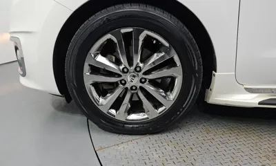 Kia Canival 2017, 124801 км, за 8402.26 USD