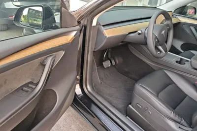 Tesla Model Y 2022, 78400 км, за 25019 USD - фото 23