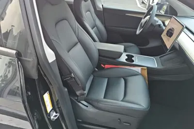 Tesla Model Y 2022, 78400 км, за 25019 USD - фото 24