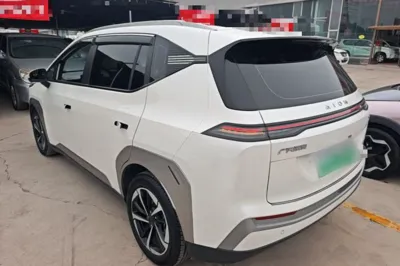 AION Y 2024, 45800 км, за 14461 USD