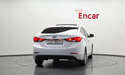 Hyundai Avante 2015, 69586 км, за 3516.31 USD