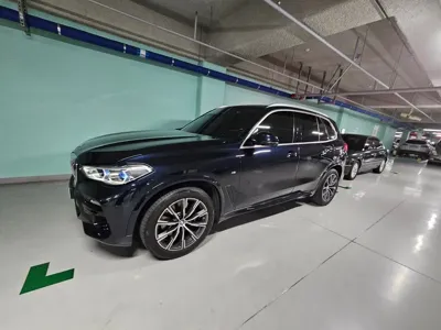 BMW X5 · 2021 год