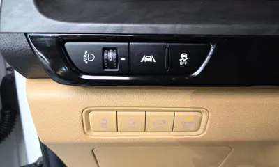 Kia Canival 2021, 64933 км, за 16576.73 USD - фото 20