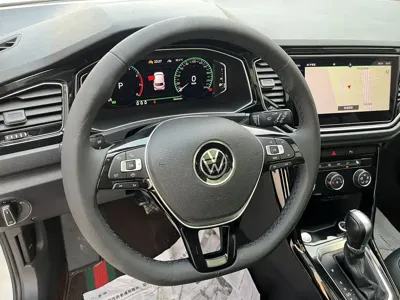 Volkswagen T-Roc 2022, 38000 км, за 16622.61 USD