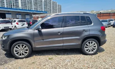 Volkswagen Tiguan 2015, 180484 км, за 3882.74 USD