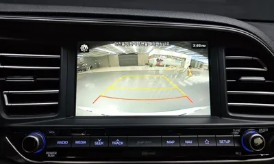 Hyundai Avante 2020, 65934 км, за 8527.24 USD - фото 15