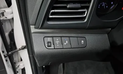 Hyundai Avante 2020, 65934 км, за 8527.24 USD - фото 17