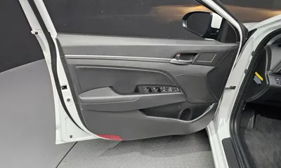 Hyundai Avante 2020, 65934 км, за 8527.24 USD - фото 24