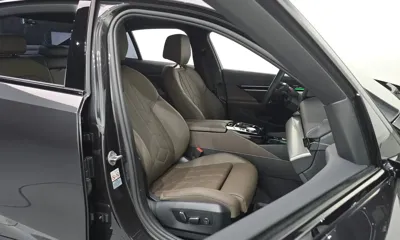 BMW 5-Series 2024, 29016 км, за 36338.8 USD - фото 26