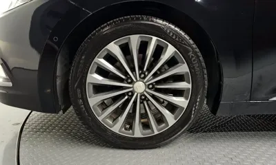 Hyundai Grandeur 2014, 209069 км, за 3085.2 USD