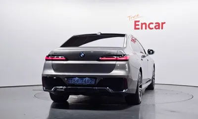 BMW i7 2023, 108717 км, за 65375.51 USD