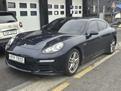 Porsche Panamera 2015, 153313 км, за 12936.01 USD