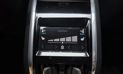 Volvo S90 2023, 36337 км, за 27349.08 USD - фото 30