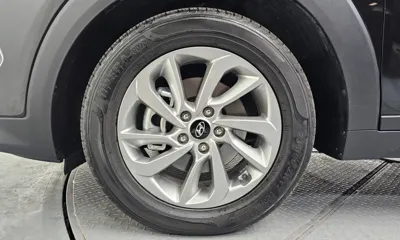 Hyundai Tucson 2016, 37009 км, за 10245.91 USD