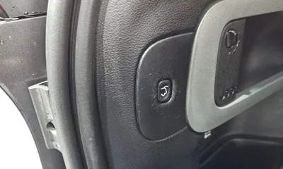 Jeep Cherokee 2015, 136565 км, за 4857.56 USD - фото 20