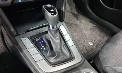 Hyundai Avante 2017, 104357 км, за 4228.47 USD - фото 9