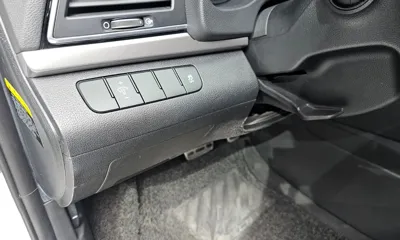 Hyundai Avante 2017, 104357 км, за 4228.47 USD - фото 19