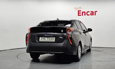 Toyota Prius 2018, 119199 км, за 7410.78 USD - фото 4