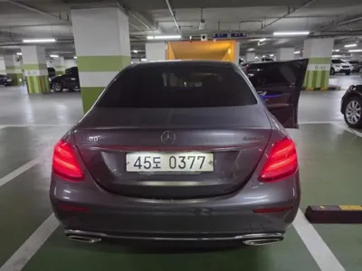 Mercedes-Benz E-Class 2017, 135349 км, за 12221.28 USD