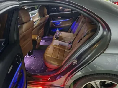 Mercedes-Benz E-Class 2017, 135349 км, за 12221.28 USD