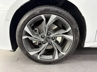 Audi A3 2025, 5444 км, за 20060.85 USD