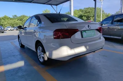 Volkswagen Jetta 2017, 95800 км, за 5198 USD