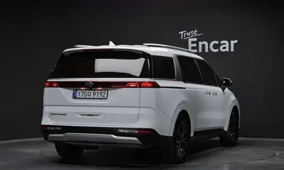 Kia Canival 2021, 64893 км, за 15666.33 USD