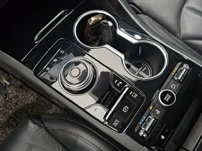 Kia K5 2022, 47138 км, за 26257.06 USD - фото 9