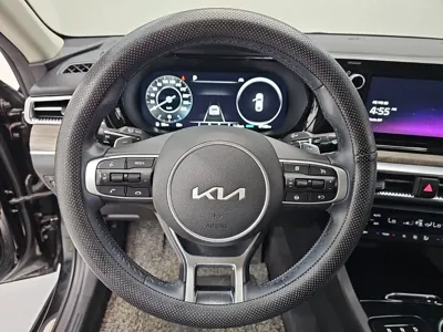 Kia K5 2022, 47138 км, за 26257.06 USD - фото 11