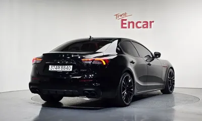 Maserati Ghibli 2021, 106558 км, за 28651.42 USD