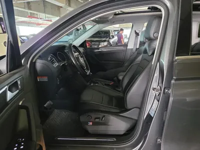Volkswagen Tiguan 2020, 153478 км, за 12481.31 USD - фото 6