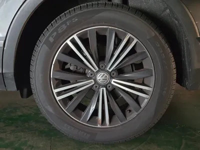 Volkswagen Tiguan 2020, 153478 км, за 12481.31 USD - фото 20