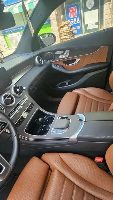 Mercedes-Benz GLC-Class 2022, 37000 км, за 31508.47 USD - фото 7