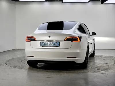 Tesla Model 3 2020, 203288 км, за 11634.06 USD
