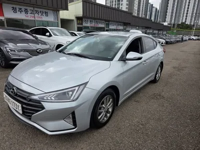 Hyundai Avante 2019, 111371 км, за 6830.61 USD